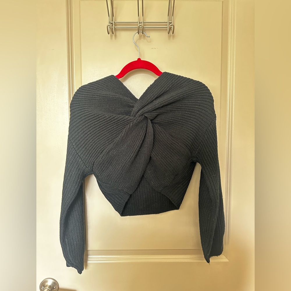 VESTIQUE Off-Shoulder Wrap-Front Cropped Sweater